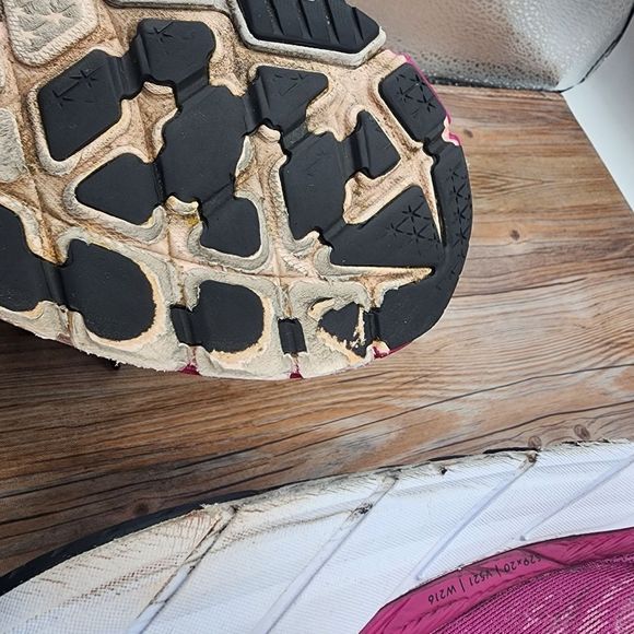 Hoka One One ARAHI 6 Women's Pink /Black Sneakers Size 8B - Picture 13 of 13